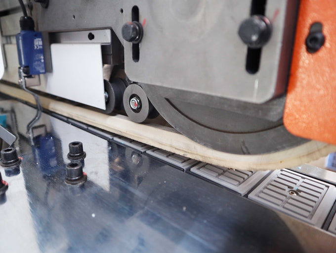 Aaron PURE Max - Advanced High-Speed PUR Edgebander (V-Belt Feeding)