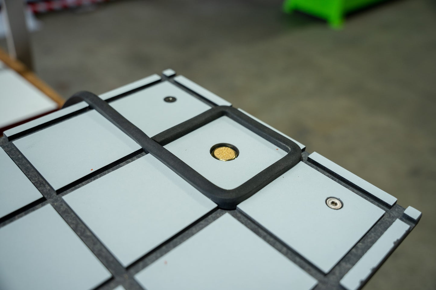 Aaron V8 Vacuum Table - Pneumatic Workpiece Holding