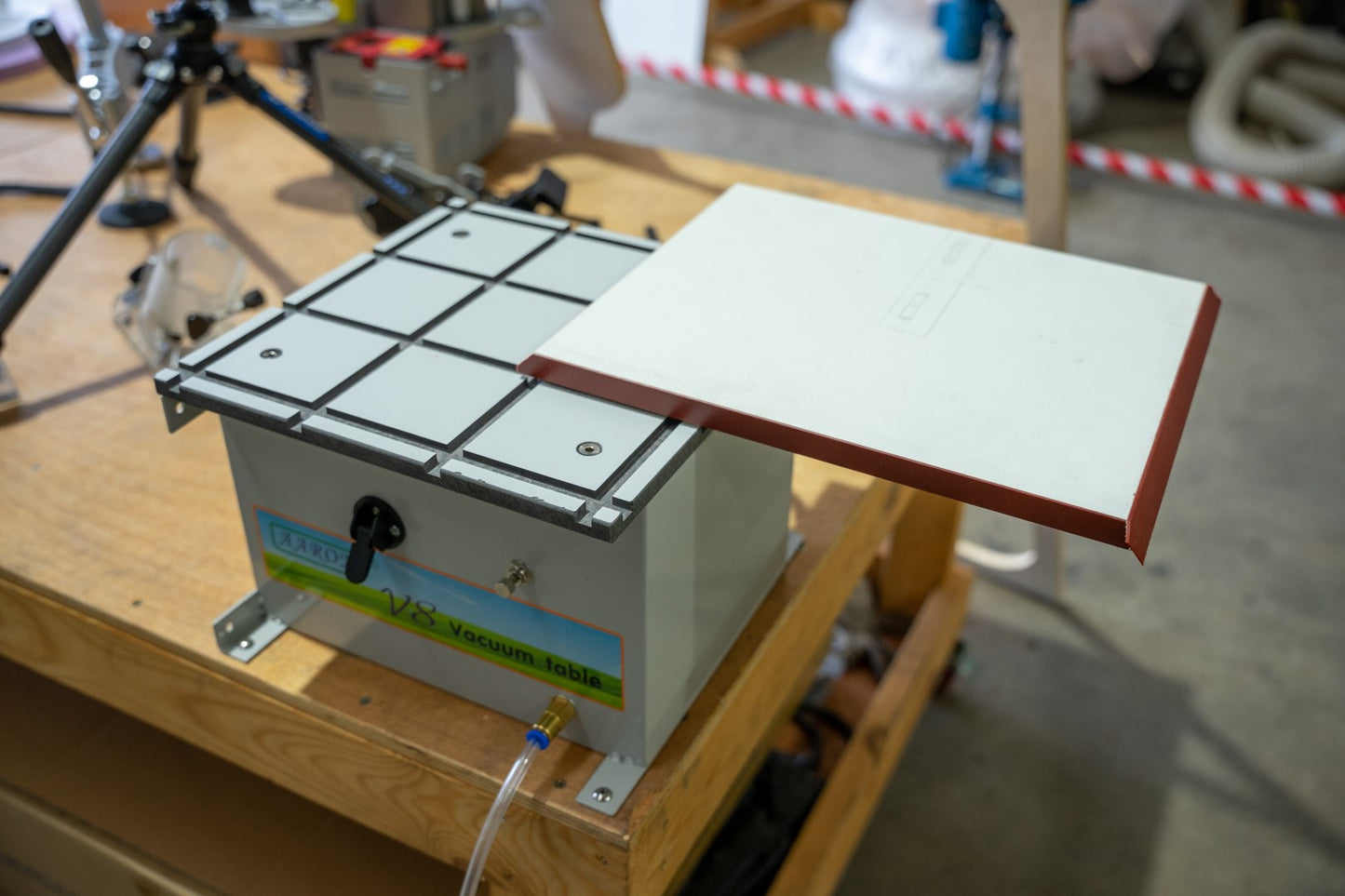 Aaron V8 Vacuum Table - Pneumatic Workpiece Holding