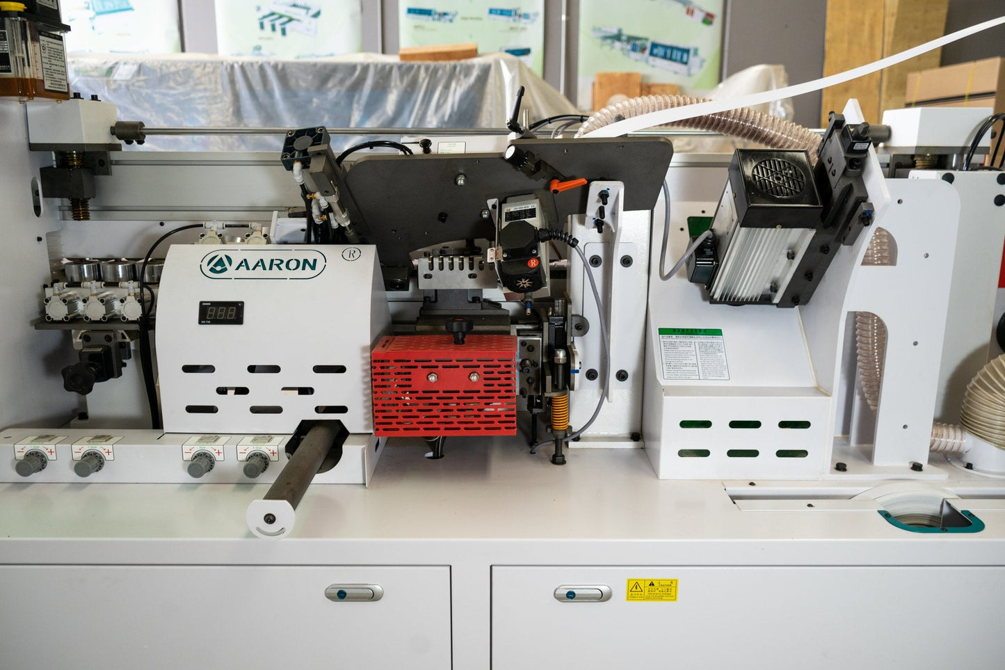 Aaron AU45D Plus - Automatic Pre-milling 45° Edgebander