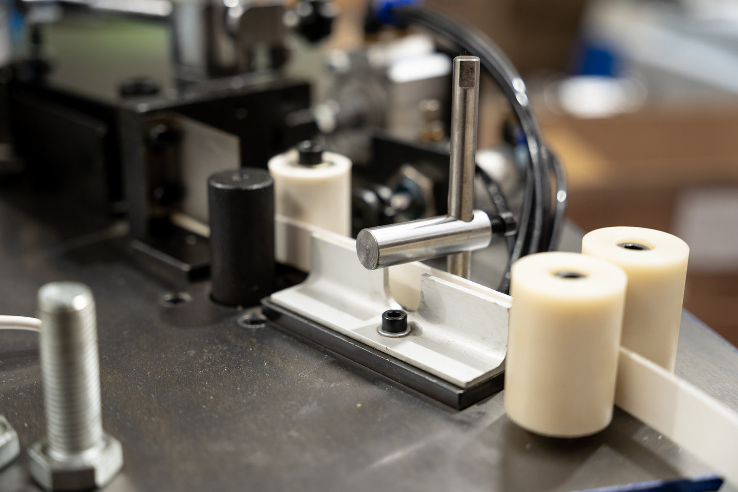 Aaron CEB-50 - Single-Phase Edgebander for Straight, Angles and Contours