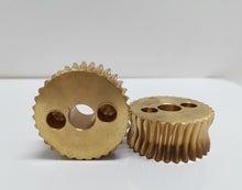 Load image into Gallery viewer, Panel saw concaved brass gear (angle)
